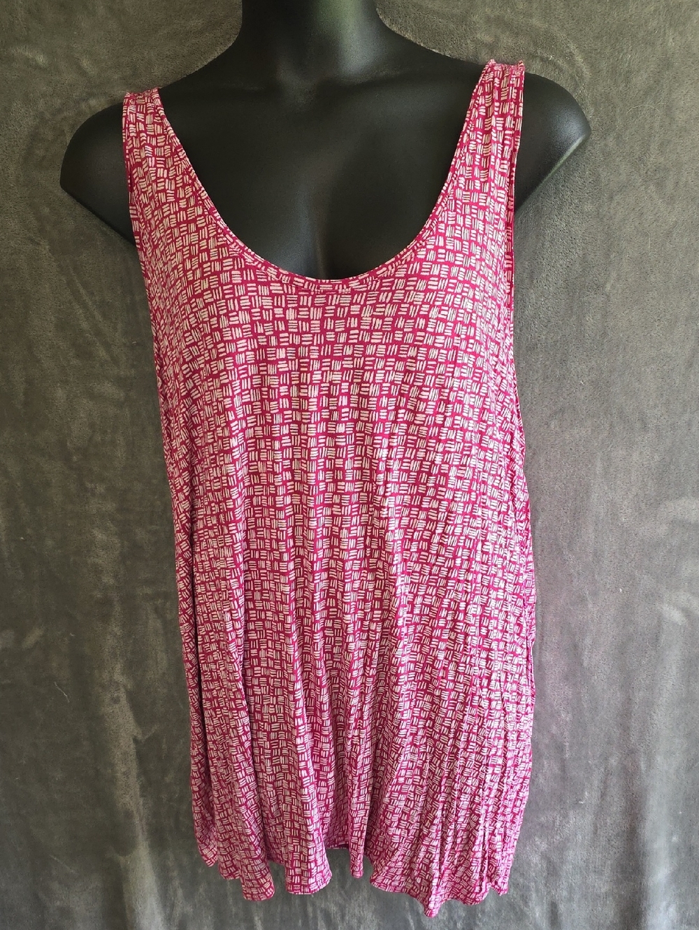 Old Navy Hot Pink Patterned Sleeveless Top